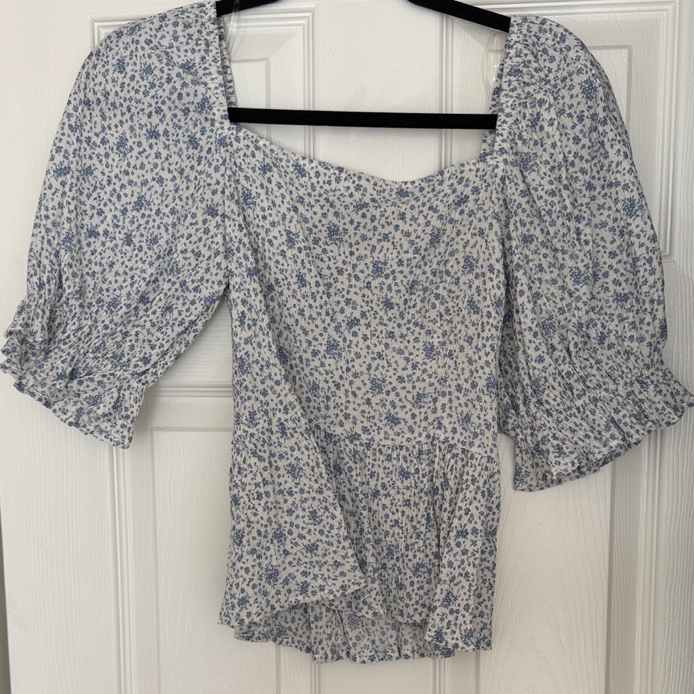 Hudson Gray Floral Blue and White Women's Top